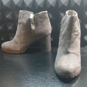 Style & Co Excellent Condition Suede Heel Ankle Booties  — Taupe Size 8